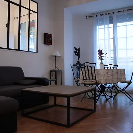 Apartman Square Alziary